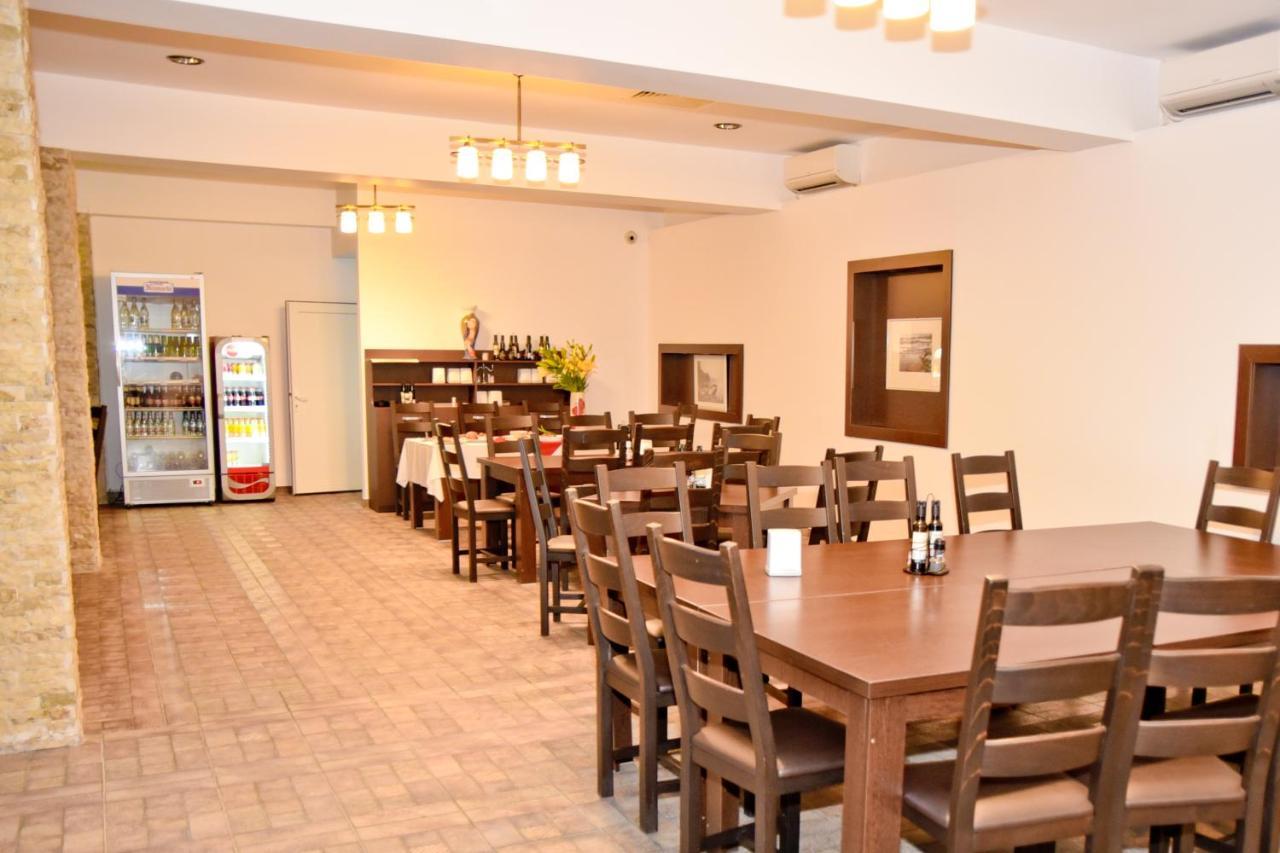 סולינה Delta Est Hotel & Restaurant מראה חיצוני תמונה