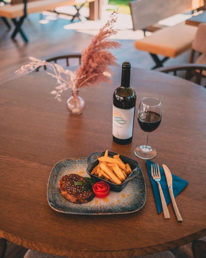 סולינה Delta Est Hotel & Restaurant מראה חיצוני תמונה